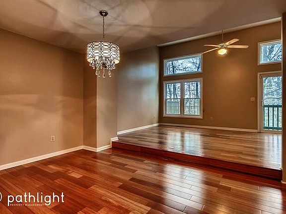 4th image of 51 Cedarwood Cir