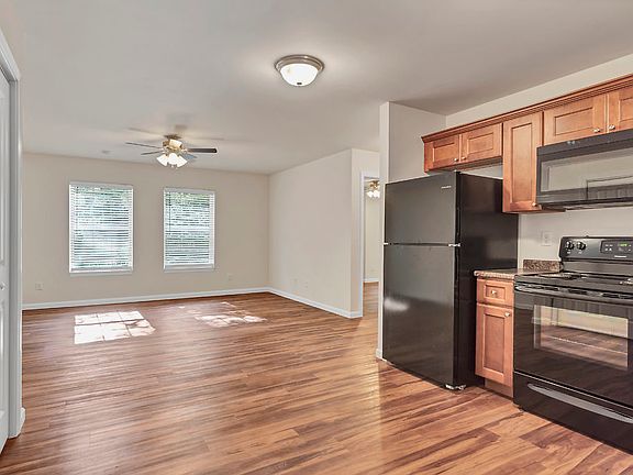 2nd image of 1112 Bertling St Building 1