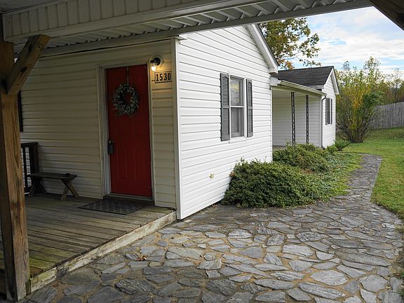 4th image of 1530 Gravel Hill Rd