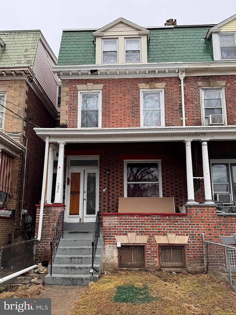 284 Bellevue Ave photo 1