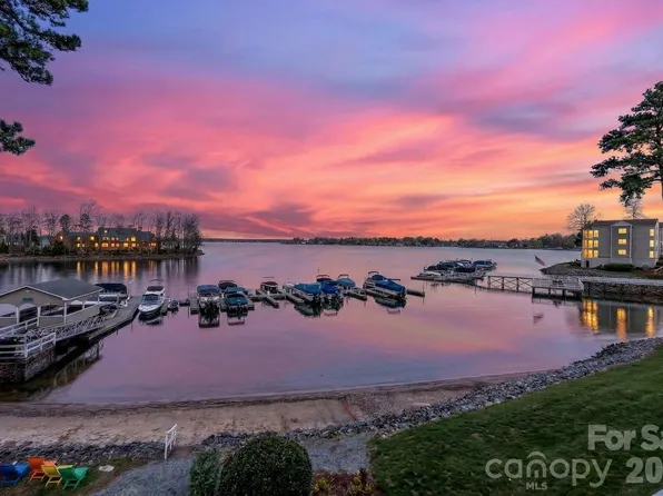 20407 Harborgate Ct Unit 404, Cornelius, NC 28031