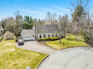 71 Bayview Ln, Shelburne, VT 05482