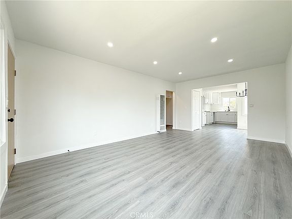 3rd image of 336 W Caldwell St