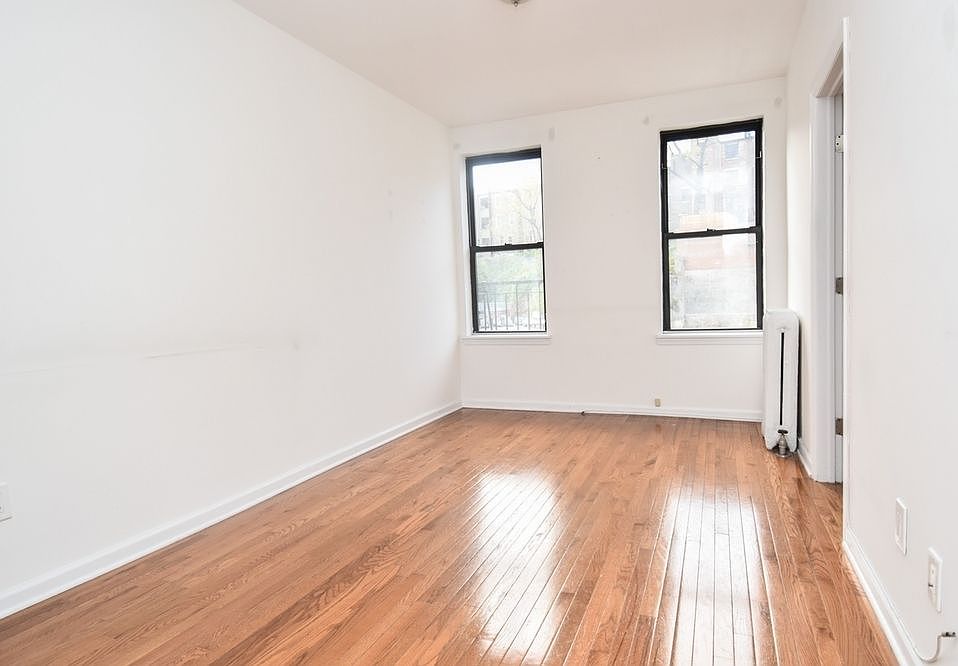1st image of 656 Saint Nicholas Ave APT 31