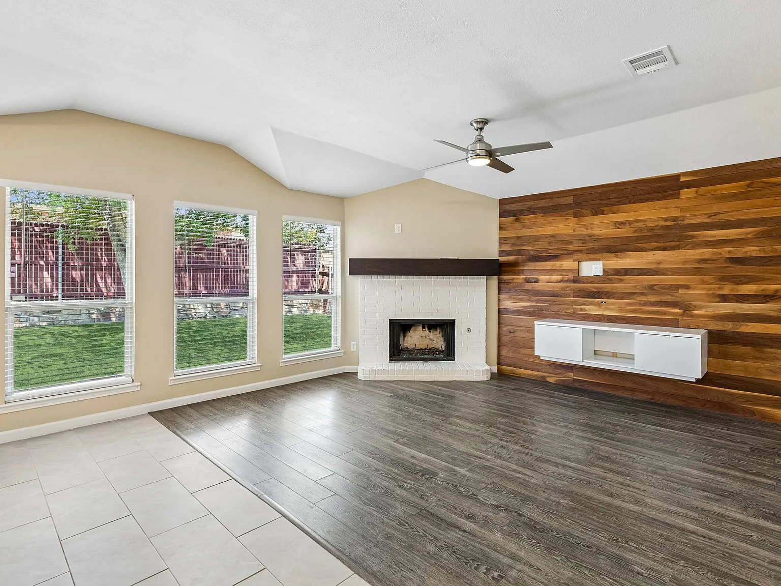 3 bed, 1622 sqft, $2,375 — Photo 3