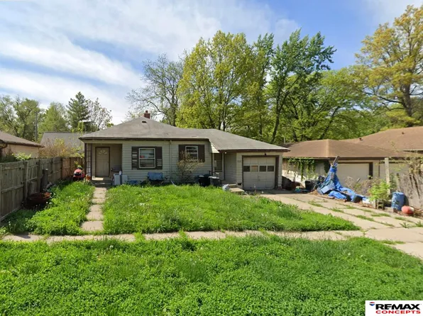 5825 Cleveland Ave, Lincoln, NE 68507