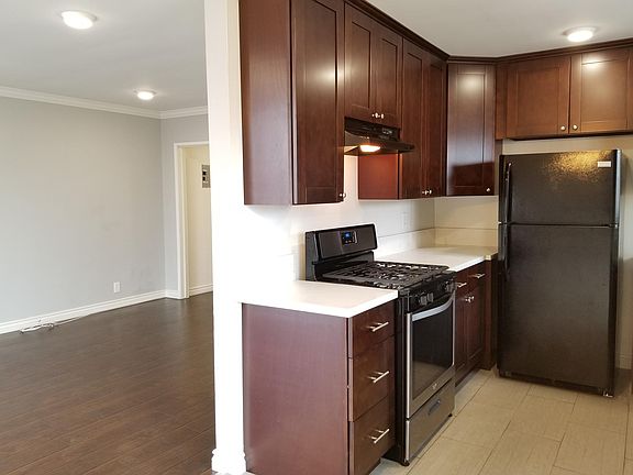 5th image of 101 S Oxford Ave APT 5