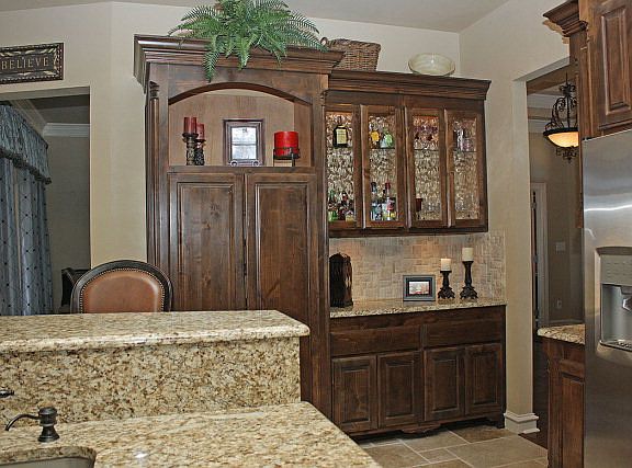 5th image of 4 Diais Cir