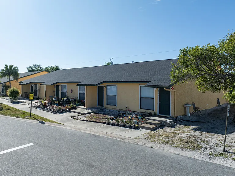 Springwood Villas — Photo 7