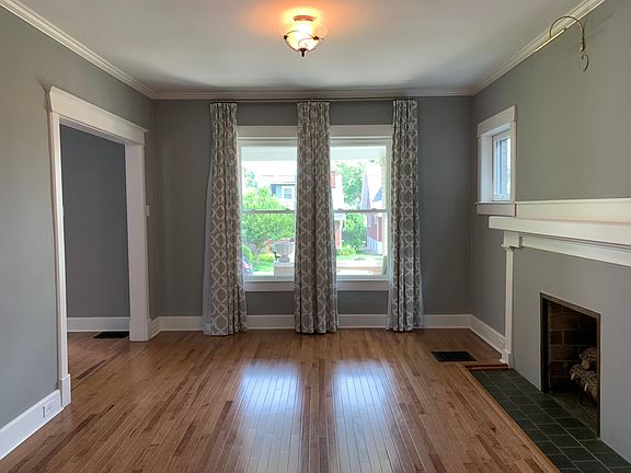 4th image of 1937 Roanoke Ave