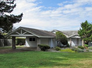 98544 Seagull Ln, Brookings, OR 97415