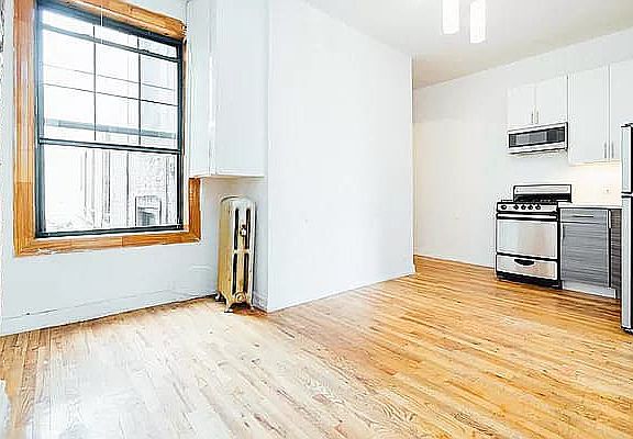2nd image of 18 Irving Ave APT 2C