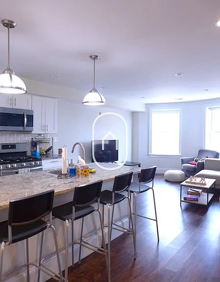1948 Washington St #12A — Photo 2