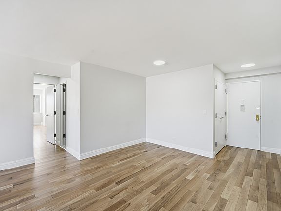 5th image of 360 E 65th St APT 15F