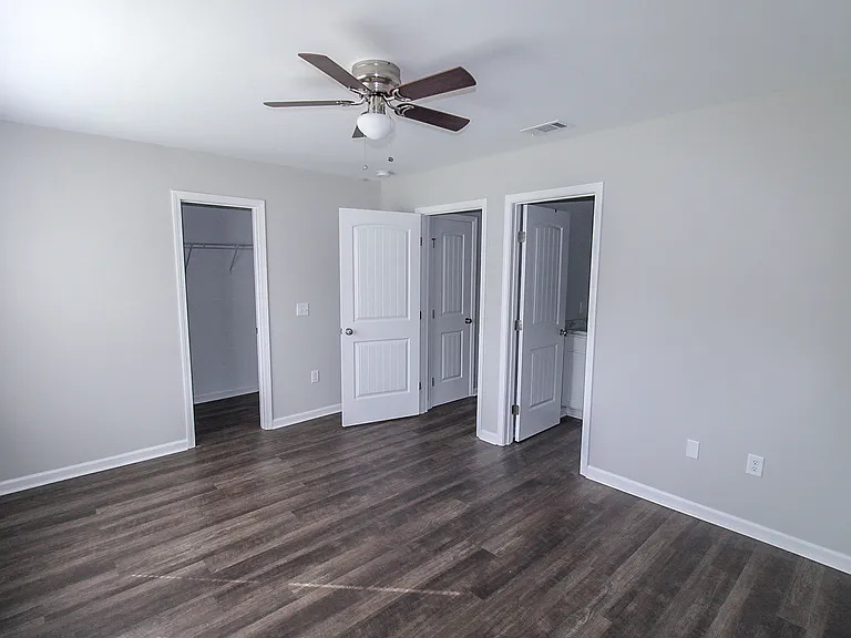 124 Callaway Cres — Photo 13