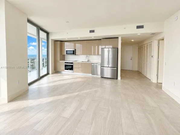 2000 Metropica Way APT 2104, Fort Lauderdale, FL 33323