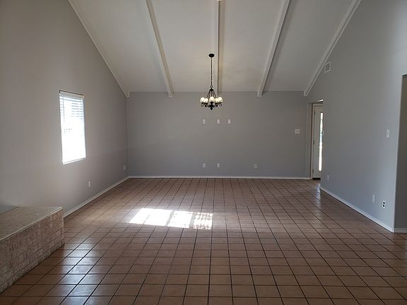 5th image of 1031 Pine Ave