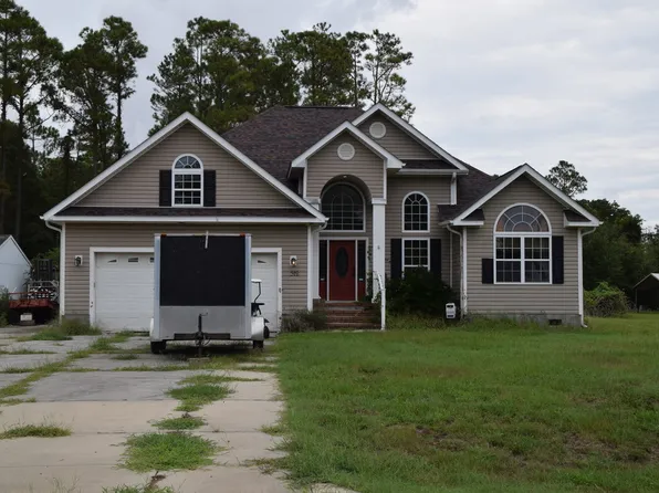 512 Pearson Cir, Newport, NC 28570