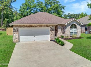 8423 Kaleki Way, Diamondhead, MS 39525
