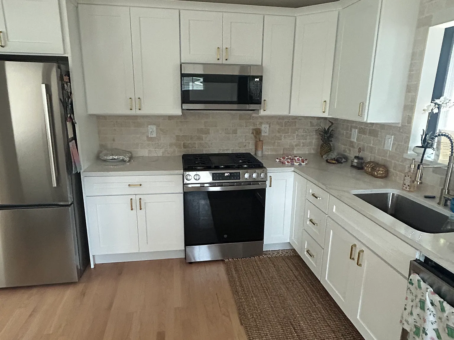 5 bed, 3440 sqft, $5,100 — Photo 3