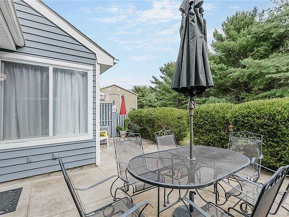 4th image of 828 Birchwood Park Dr