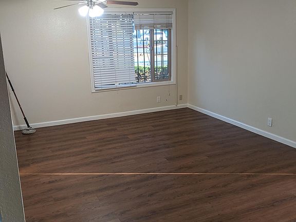 5th image of 2046 Tahiti Ct