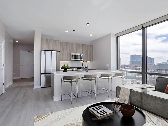 2nd image of 4602 N Broadway St #712