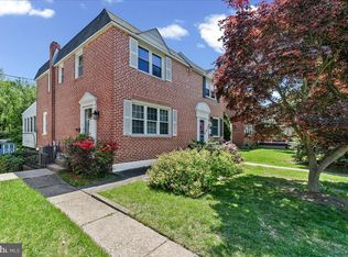 302 Lakeview Dr, Ridley Park, PA 19078