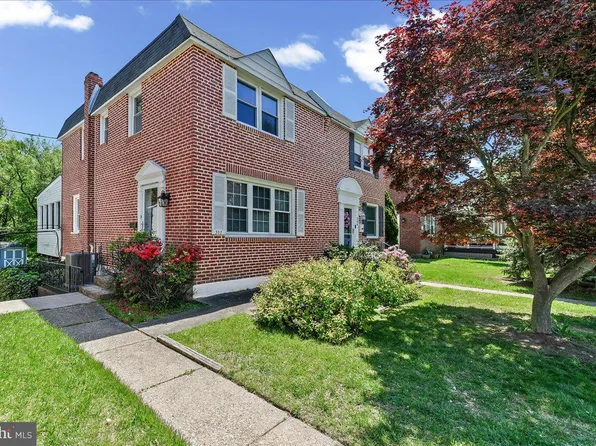 302 Lakeview Dr, Ridley Park, PA 19078