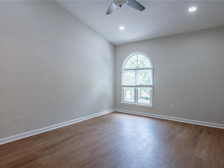 3994 Elm St — Photo 13