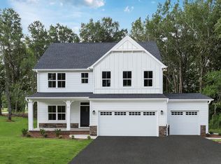 758 Cobblestone Ct, Grand Island, NY 14072