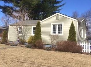 242 Mallowhill Rd, Springfield, MA 01129