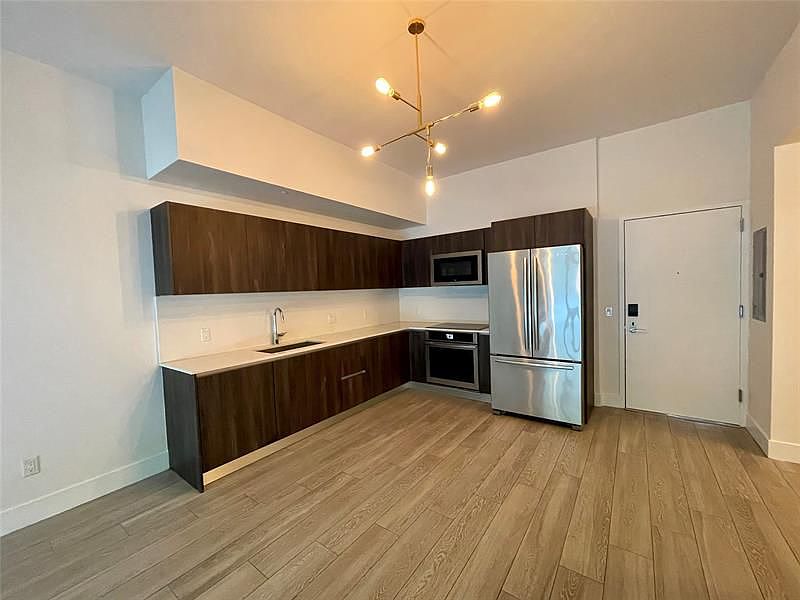 1st image of 2960 NE 207th St Unit 507