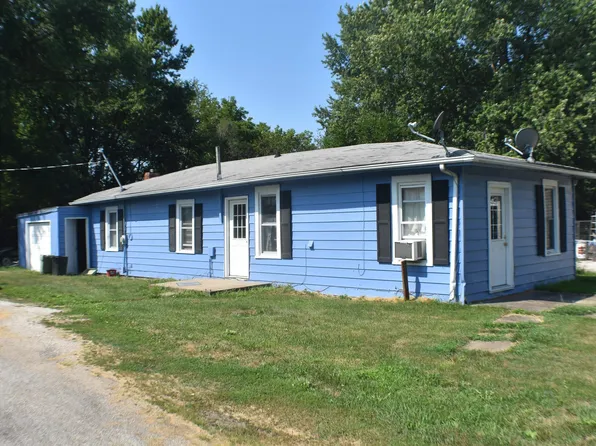 880 W Locust St, Canton, IL 61520