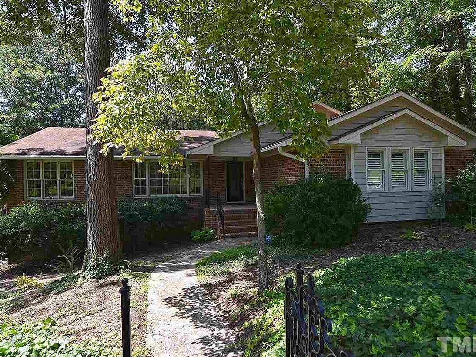 2nd image of 7801 Vauxhill Dr