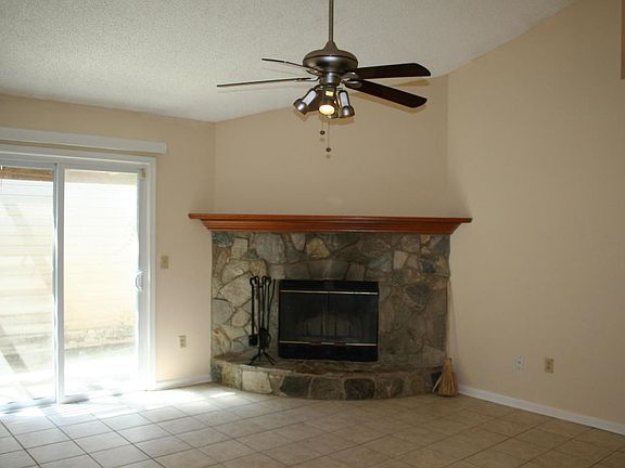 5th image of 1882 Mackenzie Ct S