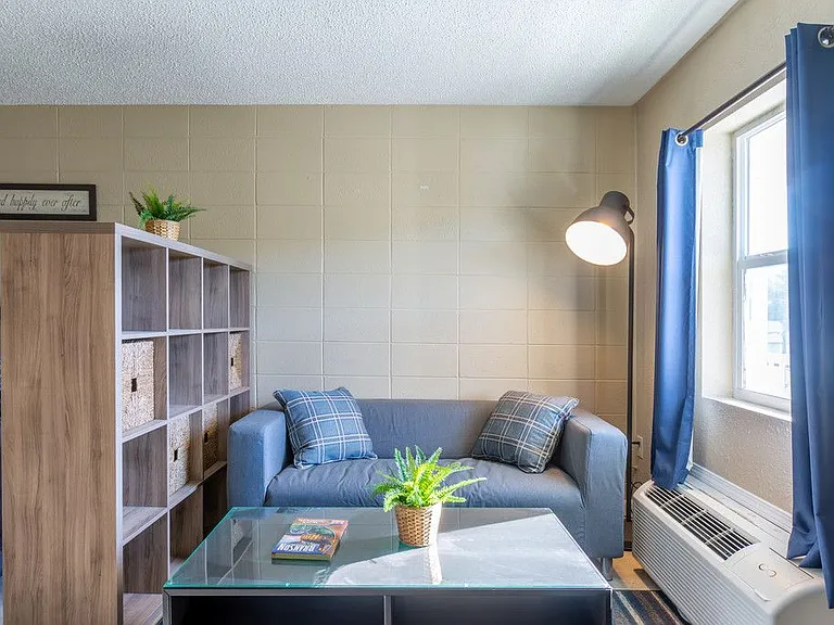 1 bed, 1.0 bath, 229 sqft, $780 — Photo 4
