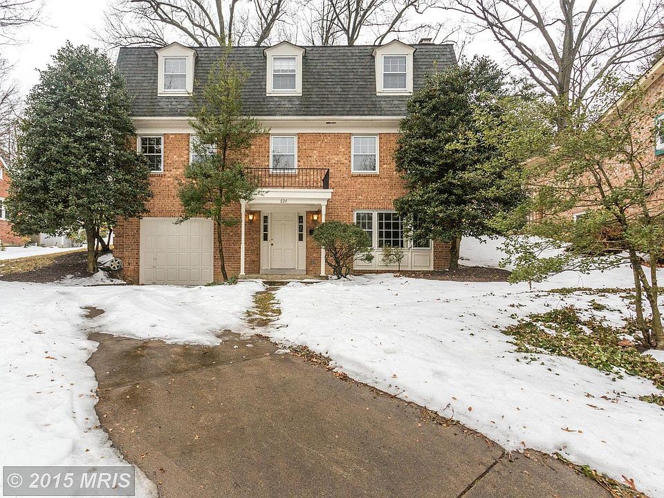 1st image of 824 S George Mason Dr