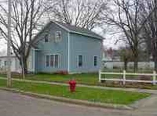 105 W 1st St, Cambria, WI 53923