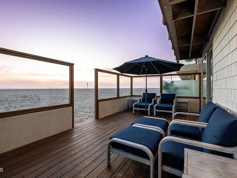 3373 Ocean Dr — Photo 26