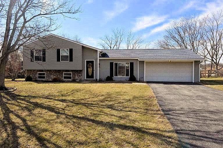 1st image of 7607 Whitehall Cir W