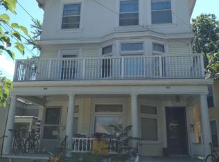 915 Jenifer St #2F, Madison, WI 53703