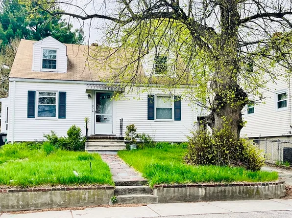 65 Myrtle St, Watertown, MA 02472