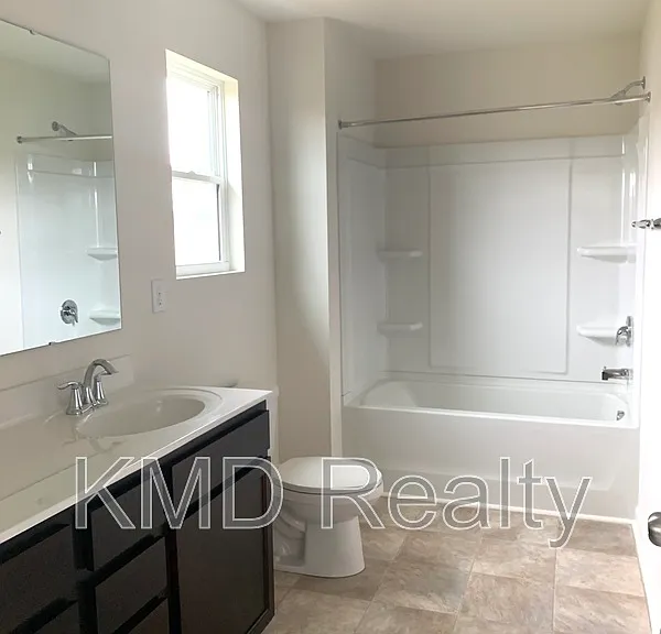 4917 Staffordshire Ln — Photo 10