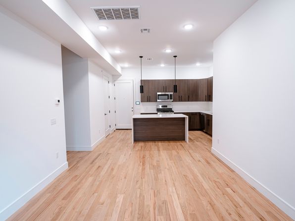 26 Lane Ave #308