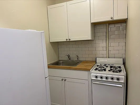 Rented by Compass | media 16