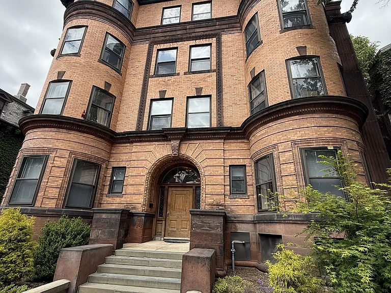 367 Harvard St #4 — Photo 10