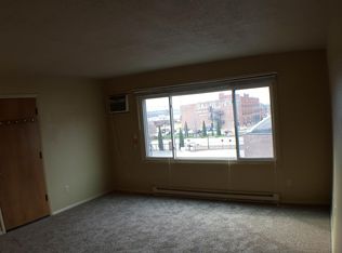 210 W 1st St #H, Dubuque, IA 52001