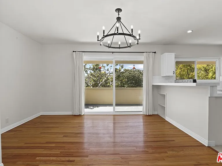 3200 S Sepulveda Blvd #J22 — Photo 2