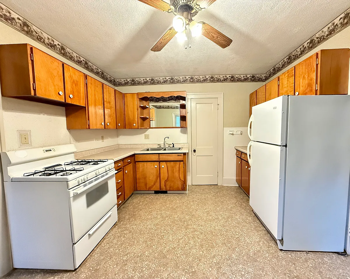 Building Photo - 318 Quarry St #4